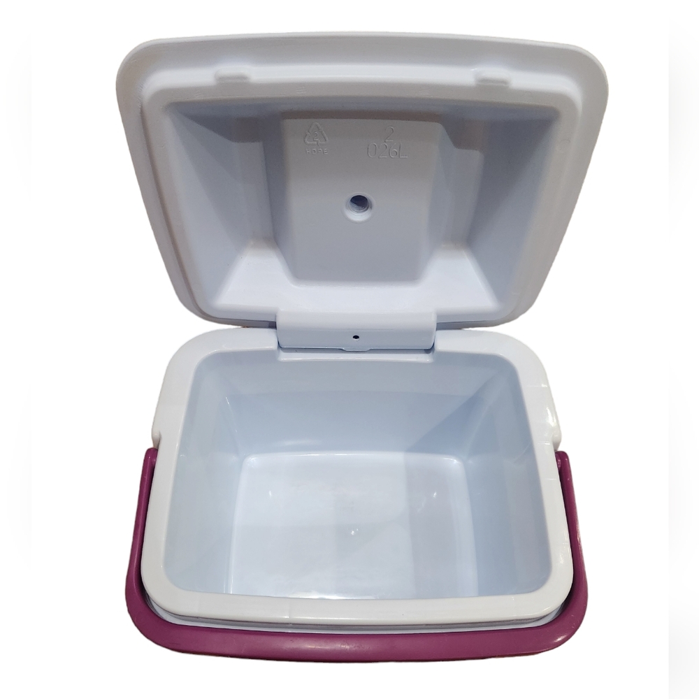 Vintage Rubbermaid 1.58 Gallon Cooler Bundle with Frozen & Arctic Zone Coolers - Picture 3 of 11
